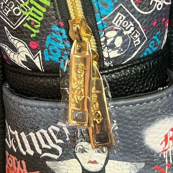 WondaPop Disney Villains Pop Art Mini Backpack in Black. Limited Edition. NWT! - Picture 15 of 16